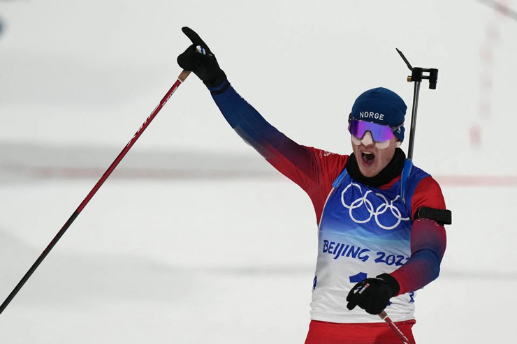 Đoàn Na Uy tạm thời dẫn đầu sau ngày thi đấu đầu tiên của Olympic mùa đông Bắc Kinh 2022