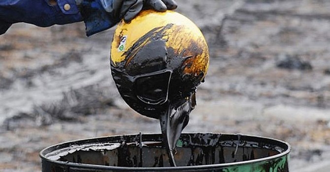 Giá dầu tiếp đà&nbsp;tăng mạnh