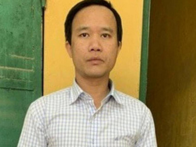 Pháp luật - Khởi tố cựu phóng viên nhắn tin vu khống lãnh đạo Công an ở Bắc Giang