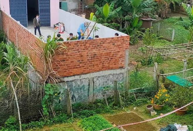 Anh Vương bị truy đuổi, rơi từ bức tường cao xuống dưới tử vong. Ảnh: CTV