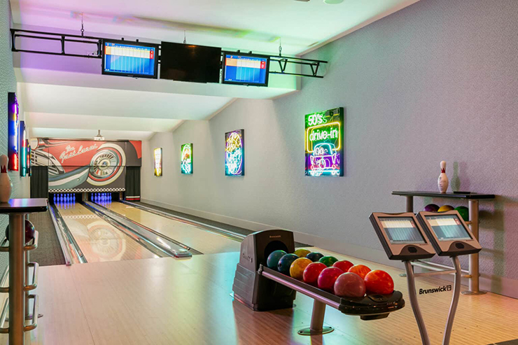 Khu chơi bowling “xịn sò” trong căn biệt thự
