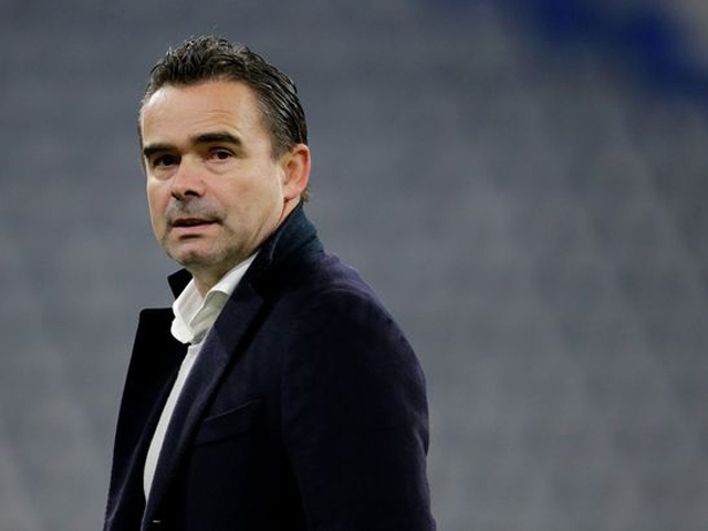 Bóng đá - Huyền thoại Arsenal Marc Overmars "gạ tình" đồng nghiệp, bị sa thải ngay lập tức