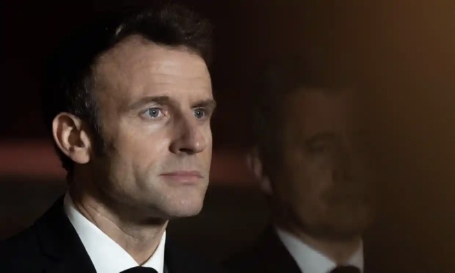 Trước nguy cơ xung đột nổ ra "ngay ngày mai", Tổng thống Pháp Macron tới Moscow gặp ông Putin.