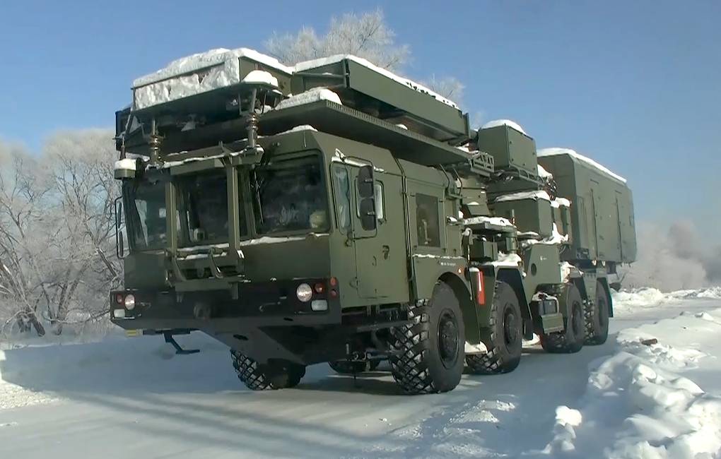 Nga gần đây đưa tên lửa phòng không S-400 tới Belarus, quốc gia có đường biên giới cách không xa thủ đô Kiev.