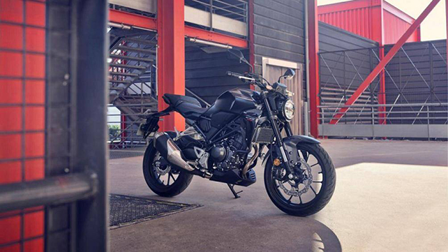Honda vừa giới thiệu mẫu naked-bike Neo Sports Café CB300R 2022 tại thị trường Thái Lan và được dự đoán sắp có mặt tại Việt Nam
