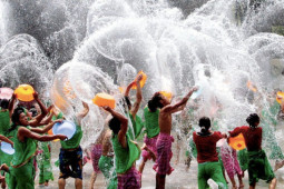 Du lịch - Khám phá nét đặc trưng của lễ hội Té nước mừng năm mới ở Lào, Campuchia và Thái Lan