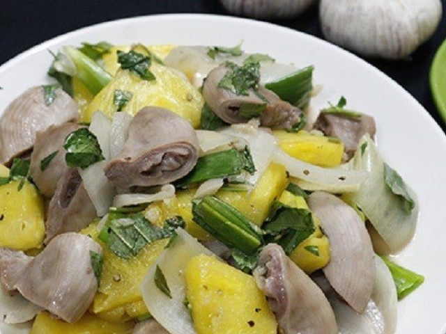 Ẩm thực - Lòng non xào dứa thơm ngon, lạ miệng cho bữa cơm tối