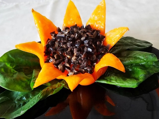 Ẩm thực - Chỉ với 1 quả cà chua, làm theo cách này món ăn thêm "ngon mắt" hơn nhiều lần