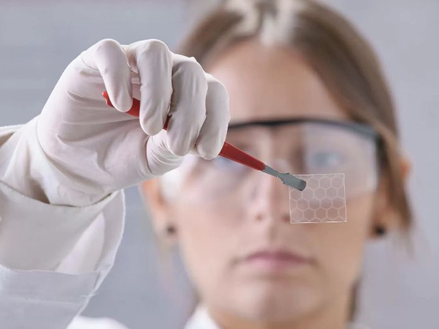 Thời trang Hi-tech - Điện thoại vỏ nhẹ như nhựa trong tương lai cứng hơn cả thép?