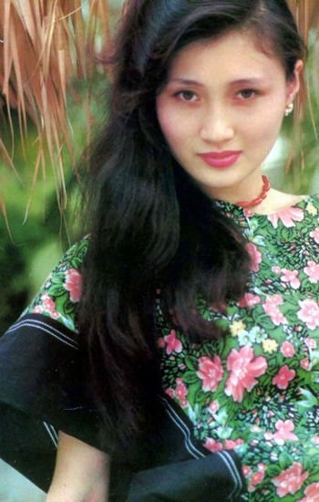 "She is the most beautiful Duong Quy Phi on the screen"  still sexy even after 20 years away from art - 4
