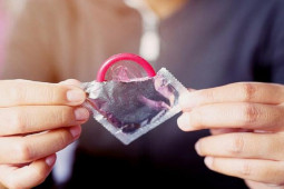 Sức khỏe đời sống - Nhiều người nhận "trái đắng" vì dùng bao cao su mà không biết những điều này