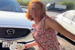 Tin tức trong ngày - Ồn ào quán ăn "chặt chém", tạt canh du khách ở Nha Trang