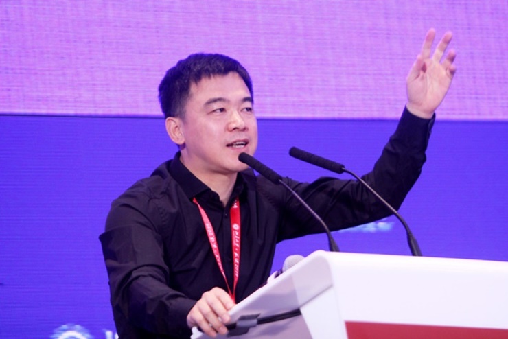 Sau này, công ty dần phát triển tới 300 chi nhánh trên toàn quốc. Doạnh thu năm 2020 của công ty là hơn 11 tỷ nhân dân tệ, lợi nhuận ròng hơn 2 tỷ nhân dân tệ.
