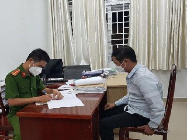 Pháp luật - Cha dượng nghi nhiều lần hiếp dâm con riêng của vợ