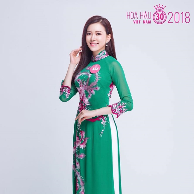 Thời điểm đi học, Hà Thanh Vân đã là gương mặt hoa khôi nhận được nhiều chú ý.