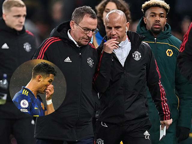 Bóng đá - Dàn SAO MU chê Rangnick &amp; trợ lý, Ronaldo họp khẩn với “siêu cò”