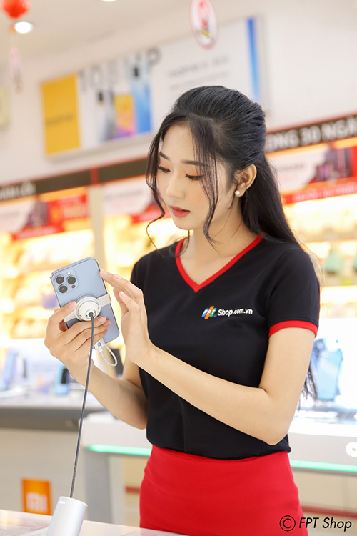 Nhân viên sẽ đến tận nơi nhận thiết bị, mang đi sửa chữa và giao trả lại máy khi hoàn tất.