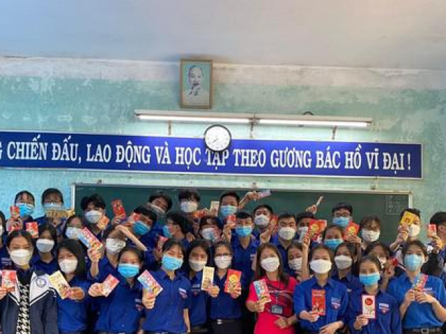 Giáo dục - du học - Teen đua nhau khoe lì xì của thầy cô ngày trở lại trường: Nhìn số tiền mà "choáng váng"!