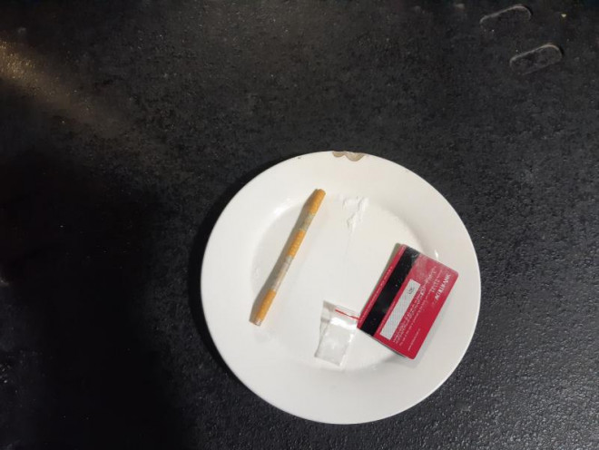 Tang vật tại các phòng hát karaoke.