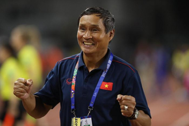HLV Mai Đức Chung không đủ điều kiện để dẫn dắt đội tuyển nữ Việt Nam tại World Cup 2023