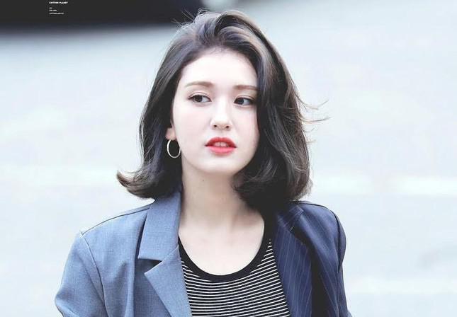 Những thần tượng K-Pop phá vỡ định kiến về vẻ đẹp Hàn Quốc - 10