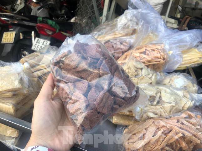Các loại thực phẩm chay khô đóng gói có giá 20.000 đồng/kg