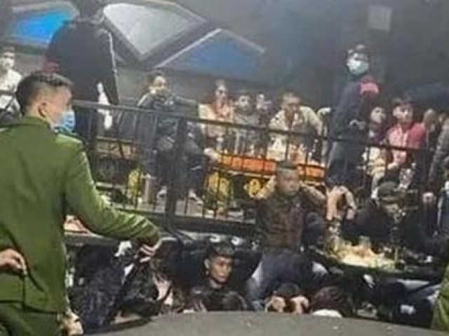 Pháp luật - Đột kích quán bar, phát hiện 115 "dân chơi" dương tính ma tuý, 14 người mắc Covid-19