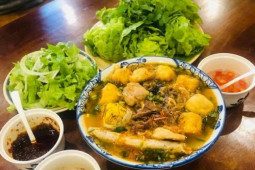 Kinh doanh - Bún “nhà nghèo” thành món ăn hút khách ở Hà Nội, cửa hàng bán cả nghìn bát/ngày