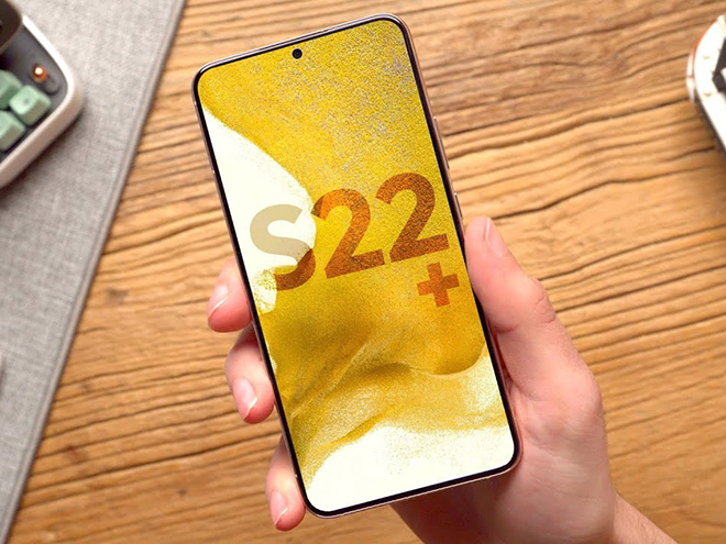 Cùng tầm giá, iPhone 12 Pro hay Galaxy S22+ tốt hơn? - 1