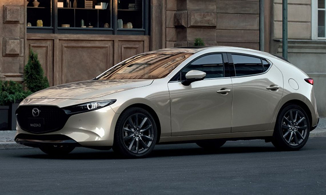 Chiếc Mazda3 2022 mới nhất đang chờ đón bạn với những cải tiến đáng kể về thiết kế, công nghệ và tính năng an toàn. Hãy cùng chiêm ngưỡng hình ảnh đầy phấn khích của Mazda3 2022 để gia tăng sự trông đợi của bạn!