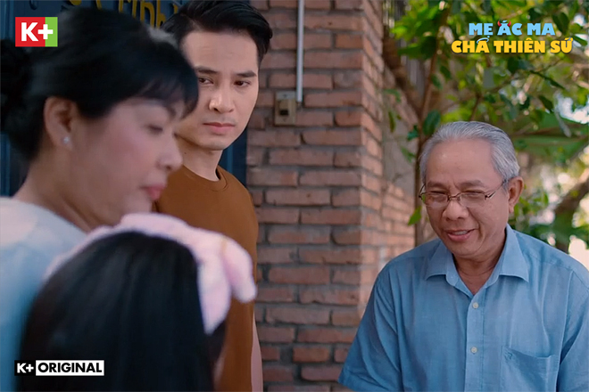 Ông ngoại đến nhà ông bà nội xin lỗi