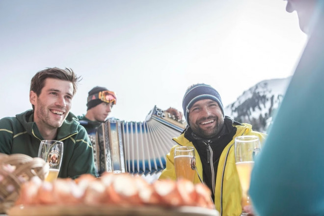 Việt Nam lọt top 3 điểm đến lý tưởng cho dân “du mục kỹ thuật số” - 6