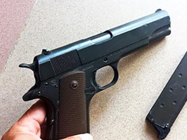 Pháp luật - Phá băng nhóm tàng trữ súng chuyên “bảo kê” quán cà phê