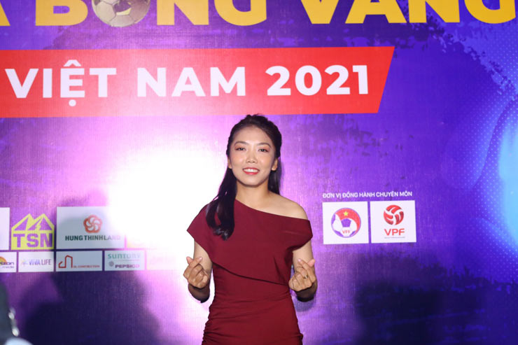 Tiền đạo đội trưởng Huỳnh Như