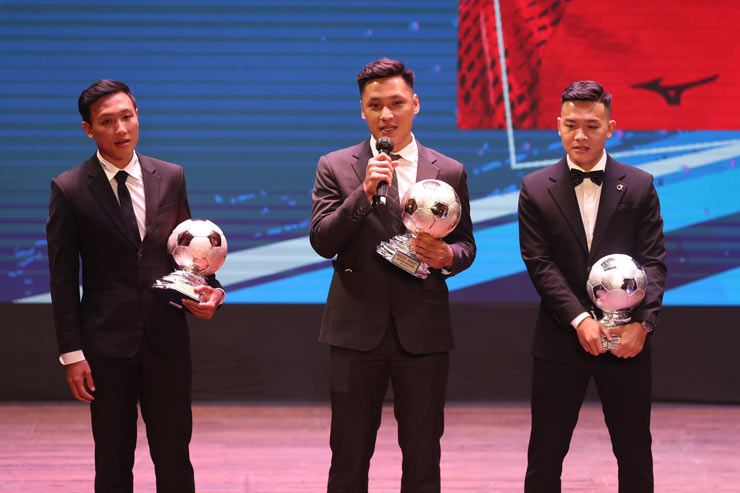 Hồ Văn Ý phát biểu sau khi đoạt danh
hiệu "Quả bóng vàng Futsal Việt Nam 2021"