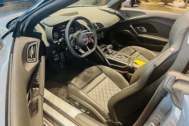 Chi tiết Audi R8 V10 RWD mui trần tại showroom triệu đô ở TP.HCM - 10