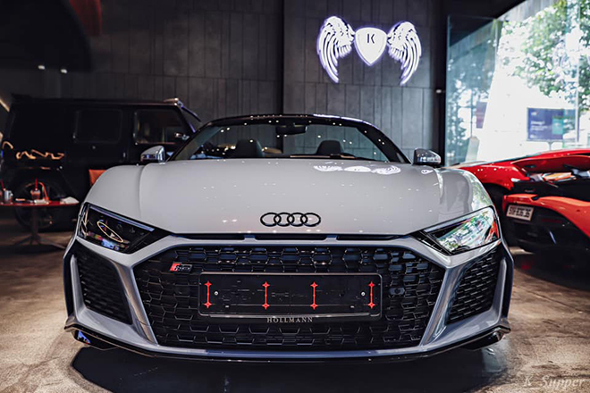 Chi tiết Audi R8 V10 RWD mui trần tại showroom triệu đô ở TP.HCM - 4