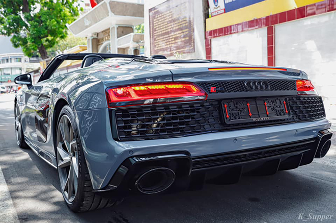 Chi tiết Audi R8 V10 RWD mui trần tại showroom triệu đô ở TP.HCM - 7