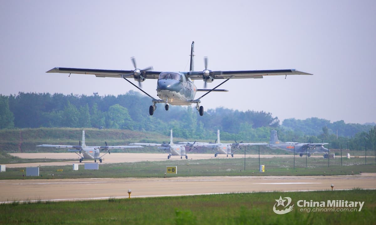 Một máy bay Y-12 được biên chế trong quân đội Trung Quốc. Ảnh: China Military