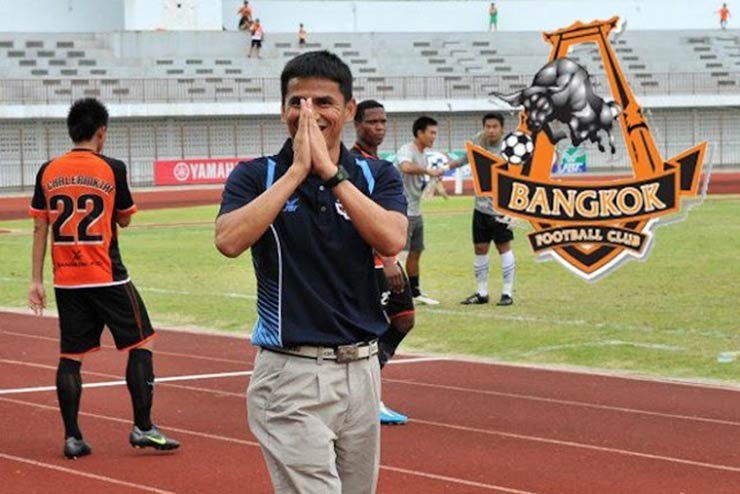 HLV Kiatisak dẫn dắt Bangkok FC giai đoạn 2012-2013