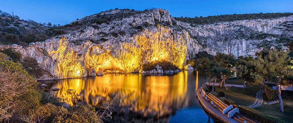 Không chỉ là một kỳ quan của Hy Lạp, hồ nước này còn ẩn chứa một điều kỳ diệu - 1