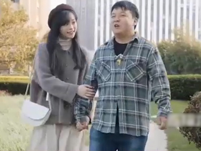 Cười 24H - Chàng trai hối hận không kịp chỉ vì khen bạn gái quá đà