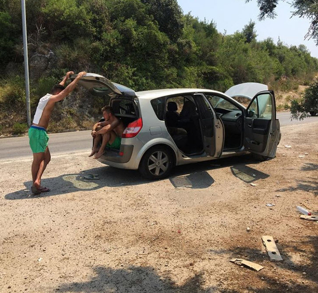 Phơi cho khô thoáng rồi đi tiếp nha.
