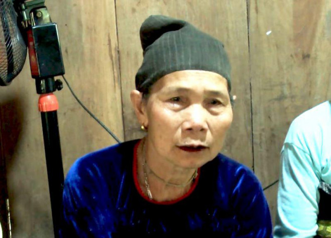 Bà Hà Thị Ọm vui mừng khi người em trở về sau 47 năm "bặt vô âm tín"