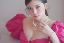 Thời trang - Sao phim "Chiếc lá cuốn bay" diện váy tôn thềm ngực đầy đặn hút vạn người ấn like