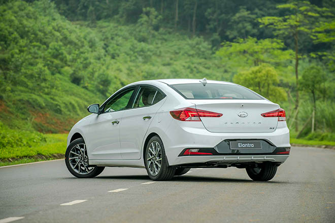 Giá xe Hyundai Elantra lăn bánh tháng 2/2022, giảm 50% lệ phí trước bạ - 5