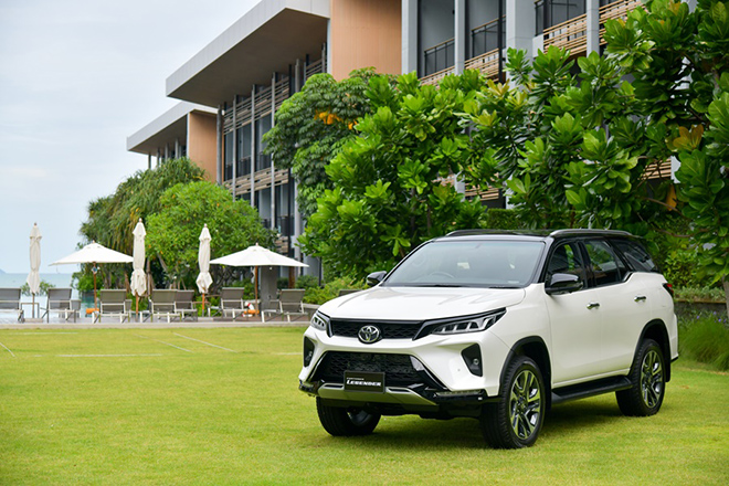 Giá xe Toyota Fortuner tháng 2/2022, giảm 50% LPTB và ưu đãi lãi suất vay - 5