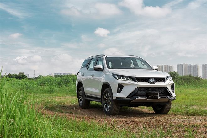 Giá xe Toyota Fortuner tháng 2/2022, giảm 50% LPTB và ưu đãi lãi suất vay - 6