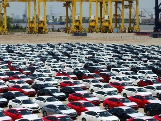 Thị trường - Tiêu dùng - Lượng ô tô nhập khẩu nguyên chiếc trong tháng 1/2022 lao dốc giảm mạnh hơn 70%