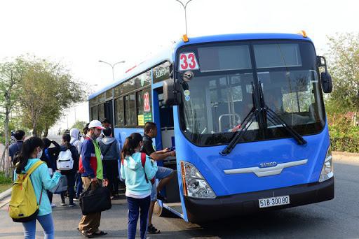 Xe buýt và 1001 câu chuyện lỡ chuyến và lạc đường của các tân sinh viên. Nguồn: Internet